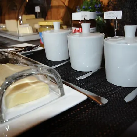 Frühstückspension Alphotel Eiger 3*