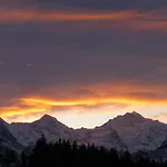 ベッド・アンド・ブレックファスト Alphotel Eiger 3*